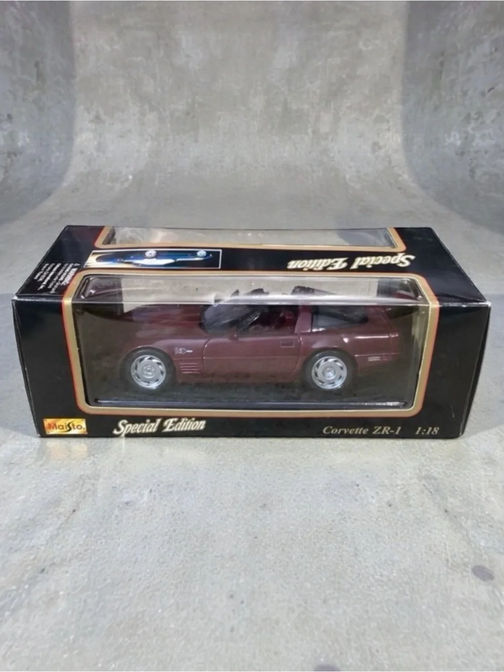 Maisto Special Edition Chevrolet Corvette ZE-1 1992 1:18